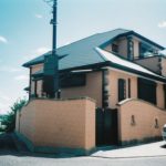 明石の赤い外壁の家-01